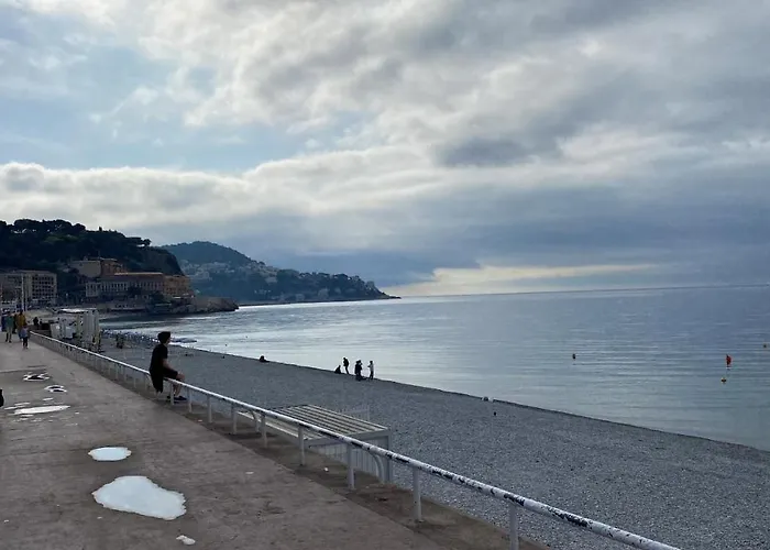 Exceptionnel Proche Avec Piscine, Parking Et Terrasse *