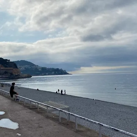 Exceptionnel Proche Avec Piscine, Parking Et Terrasse *