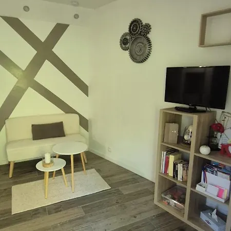 Exceptionnel Proche Avec Piscine, Parking Et Terrasse